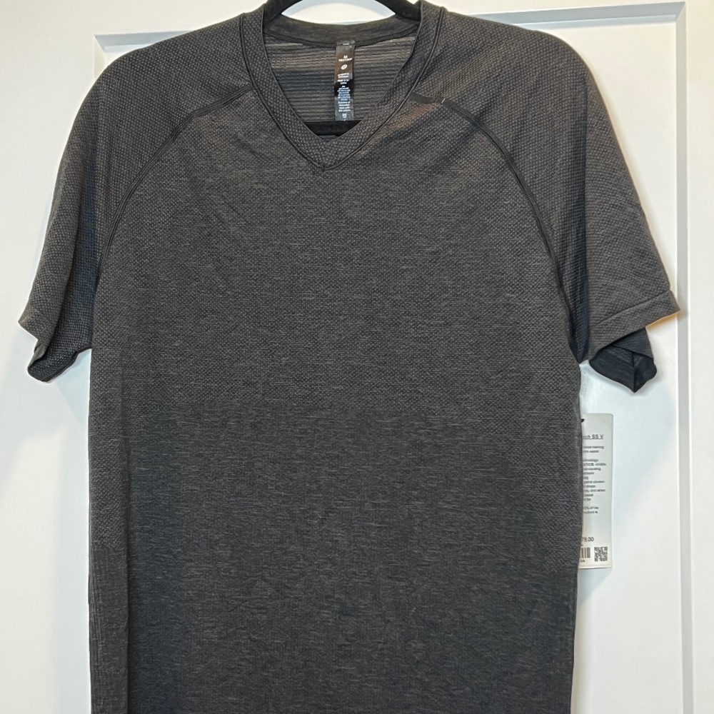 lululemon men's metal vent tech short sleeve v neck t-shirt